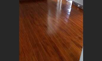 Imagem 2: Casa assobrada de dois dormitórios, 2 vagas, quintal, com 95 m2