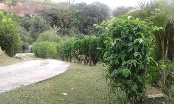 Imagem 7: Sitio em Sabauna (IPTU), asfalto até a porta