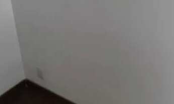 Imagem 2: Apartamento de 2 quartos com dependências 72 m² , piso de madeira , armários, varanda , so