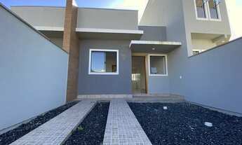 Imagem 2: Casa Geminada com 2 Dormitórios sendo 1 suíte em Meia Praia - Navegantes - SC