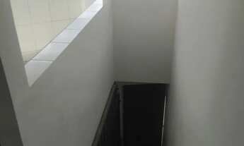 Imagem 7: Casa de 2 cômodos com sacada, água e luz incluso