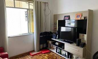 Imagem: Apartamento com Dependências e Vaga Coberta