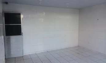 Imagem 2: Sala, em Vida Nova, 25m2, 1º andar frente de rua e sanitário privativo, em Vida Nova