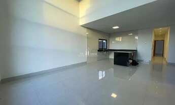 Imagem 5: Casa térrea com 3 suítes plenas sendo 1 com closet, localizada no condomínio Jardins Porto