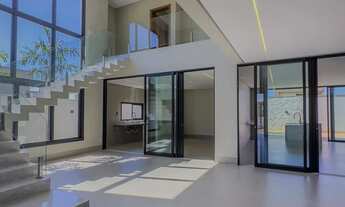 Imagem 3: Casa à venda em Goiânia, Condomínio Jardins França Sobrado com 5 Quarto(s) e 6 banheiro(s