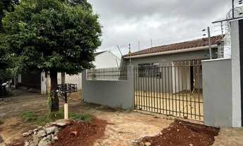 Imagem 2: Casa para Locação - 2 Quartos, Quintal Grande - Rua Peru - Jardim Alvorada/Maringá-PR