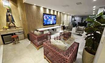 Imagem 7: Casa de Alto Padrão com 3 Suítes e Piscina Aquecida em São Francisco