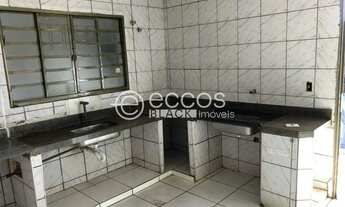 Imagem 7: Casa para aluguel, 6 quartos, 4 suítes, 3 vagas, Cidade Jardim - Uberlândia/MG