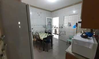 Imagem 4: Casa - Jardim Uirá - 6 Dormitórios- 294,37m²