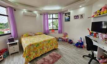 Imagem 4: Casa Duplex de Alto Padrão com 4 Suítes Piscina com Cascata, Espaço gourmet com churrasque