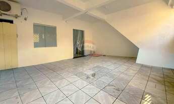 Imagem 3: CASA DE TRÊS PAVIMENTOS À VENDA NO BAIRRO DA PEDREIRA