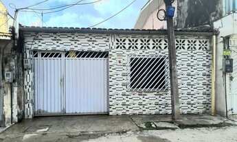 Imagem: Casa com terreno grande, excelente localização