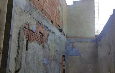 Imagem 5: VENDO CASA Casa com 1 dormitório