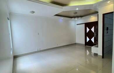 Imagem 2: ALUGO CASA EM CONDOMÍNIO FECHADO 3 SUÍTES RUA DO ARIRIZAL