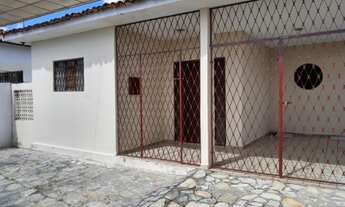 Imagem 2: Casa com 3 quartos sendo 1 suíte com piscina no bairro do cristo redentor