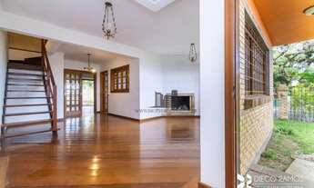 Imagem 4: Ótima casa de 03 dormitórios com suíte, churrasqueira, lareira e sacada, garagem p/4 carro