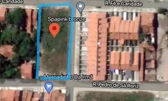 Imagem 2: Terreno com 3 frentes