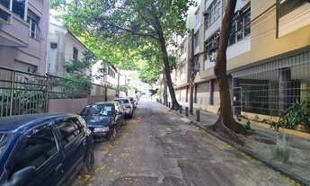 Imagem 3: Rua Laranjeiras esquina com Alegrete ! Amplo 2 quartos com banheiro reformado!
