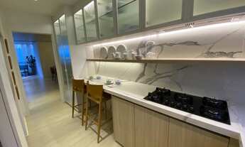 Imagem 5: Apartamento composto de: hall privativo, sala de estar e jantar integradas