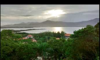 Imagem: Excelente área na ferrugem Garopaba SC