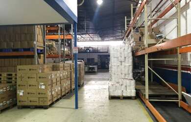 Imagem 7: Galpão com 1.280m² no Parque Dez de Novembro. Aceita financiamento!