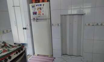 Imagem 3: Casa para venda possui 95 metros quadrados com 2 quartos em Centro - Lauro de Freitas - BA