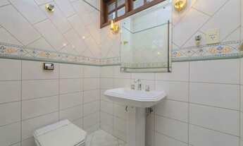 Imagem 7: Casa para venda tem 422 metros quadrados com 4 quartos em Jardim Social - Curitiba - PR