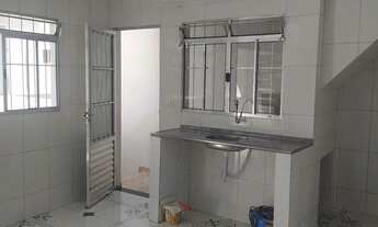 Imagem 2: Casa de 2 cômodos com sacada, água e luz incluso