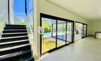 Imagem 6: Casa de condomínio para venda possui 450 metros quadrados com 4 quartos