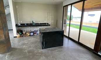 Imagem 3: Casa de condomínio para venda com 227 metros quadrados com 4 quartos