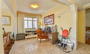 Imagem 4: Apartamento para venda possui 305 metros quadrados com 3 quartos em Água Verde - Curitiba