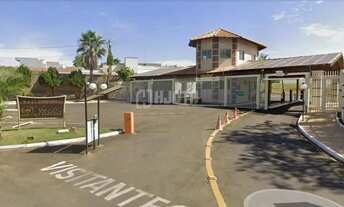 Imagem: Terreno de 450m2 no Condomínio DItália