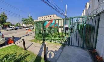 Imagem 4: Apartamento com 2 quartos , Fundos na Vila da penha