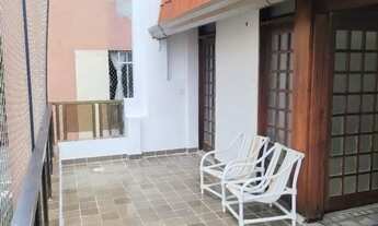 Imagem 6: Prédio Próximo à Basílica