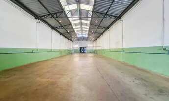 Imagem: Galpão comercial de 448m² com 02 banheiros