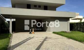 Imagem 2: Refúgio Moderno no Gaivota I: Elegância com 3 Suítes, Varanda e Espaço Gourmet