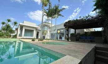 Imagem 2: Casa à venda no Parque das Araucárias, com 4 suítes, com 642.37 m², Campinas SP