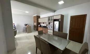 Imagem 3: Casa de esquina com piscina em Balneário Gaivota