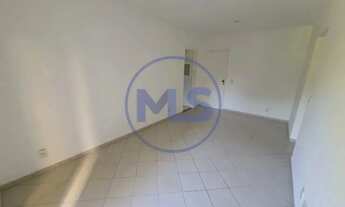 Imagem: Apartamento com 2 Quartos p/ Locação