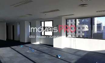 Imagem 4: Conjunto na região da Berrini com 223m² e 5 vagas em condomínio com boa apresentação corpo