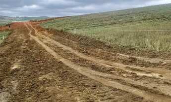 Imagem 3: Encontre o terreno que você procura em Caucaia do Alto Acesse já!