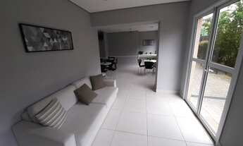 Imagem 2: 31 m2 uteis, mobiliado, 1 dormitorio, living com TE, banheiro, cozinha americana, area de