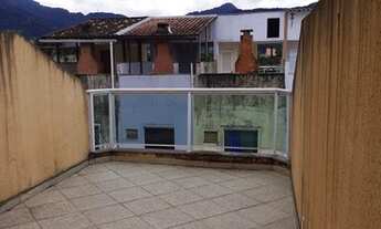 Imagem 4: Laurinho imóveis vende excelente triplex na rua Minas Gerais em Muriqui