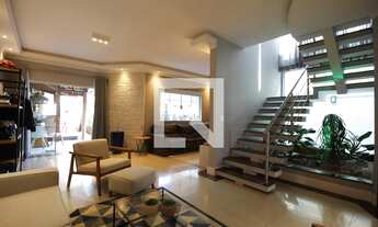 Imagem 4: Casa à Venda - Adalgisa, 4 Quartos, 200 m2