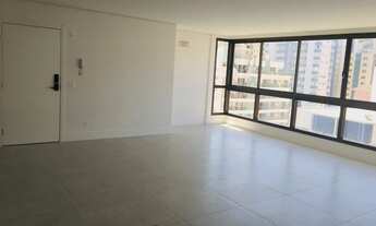 Imagem 6: Apartamento novo no Centro com 4 suítes, 3 vagas, HB e 180m² interno, andar alto e ensolar