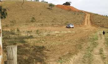 Imagem 3: Vendo terreno zona rural ! 12 mil metros ! Já com platô , água e cercado