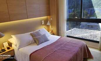 Imagem 2: Apartamento para venda com 74 metros quadrados com 2 quartos em Laranjeiras - Rio de Janei