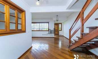 Imagem 3: Ótima casa de 03 dormitórios com suíte, churrasqueira, lareira e sacada, garagem p/4 carro