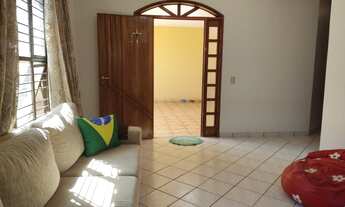 Imagem 2: Casa Jardim América - Rua C 176