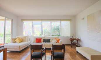 Imagem: Casa de condomínio em rua tranquila